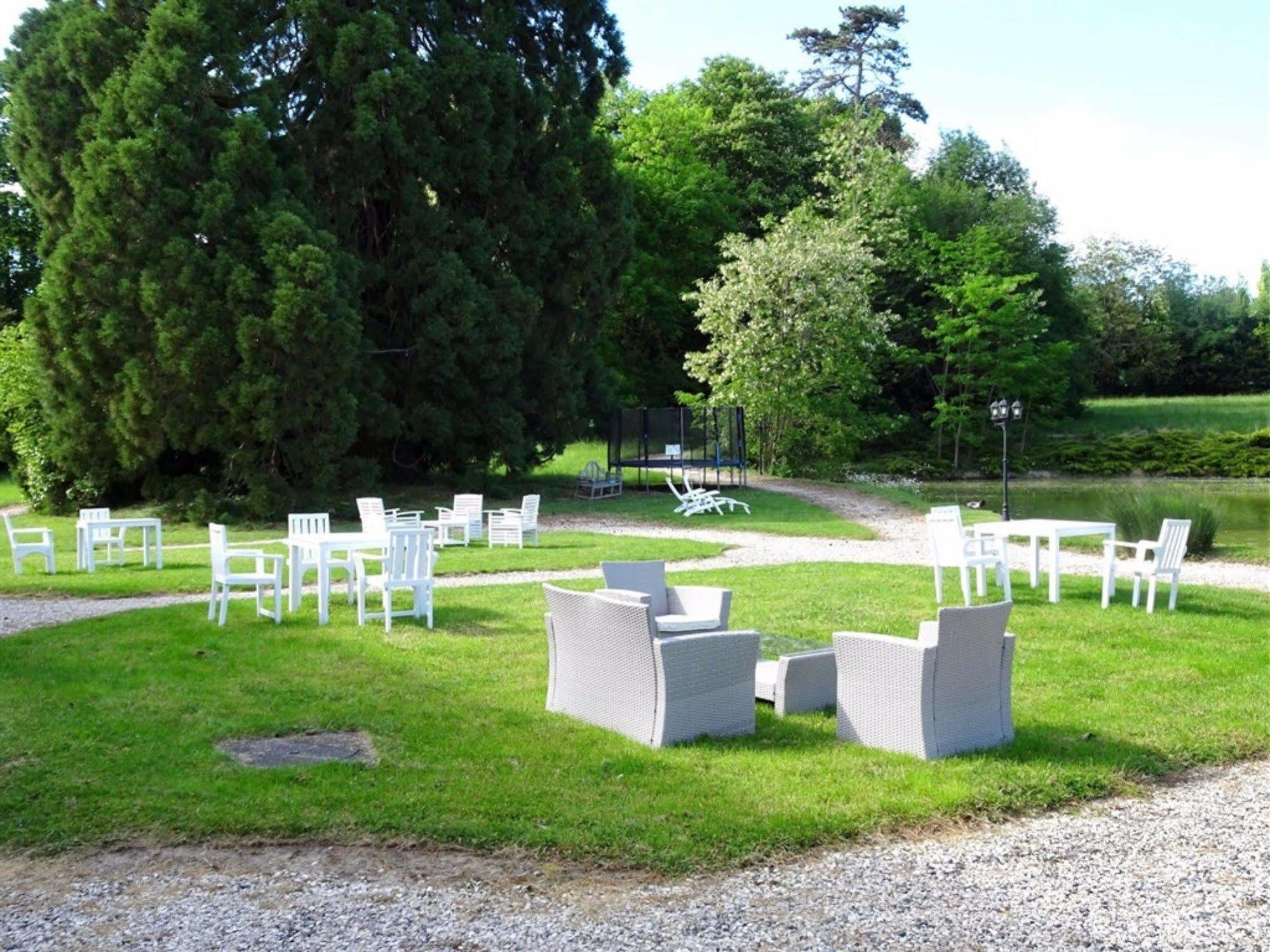 Chateau Les Vallees Tournon-Saint-Pierre Eksteriør billede